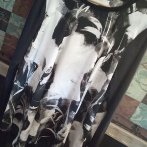 Vera Wang long sleeve floral blouse